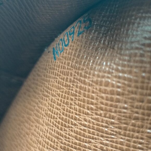 Louis Vuitton Blois Brown Monogram Shoulder Bag mon687-101025 - Picture 15 of 16